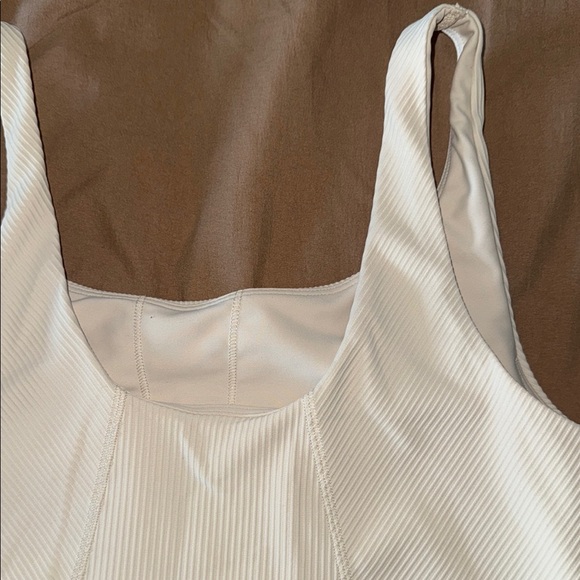 Old Navy Active - Powersoft Top - Picture 5 of 6